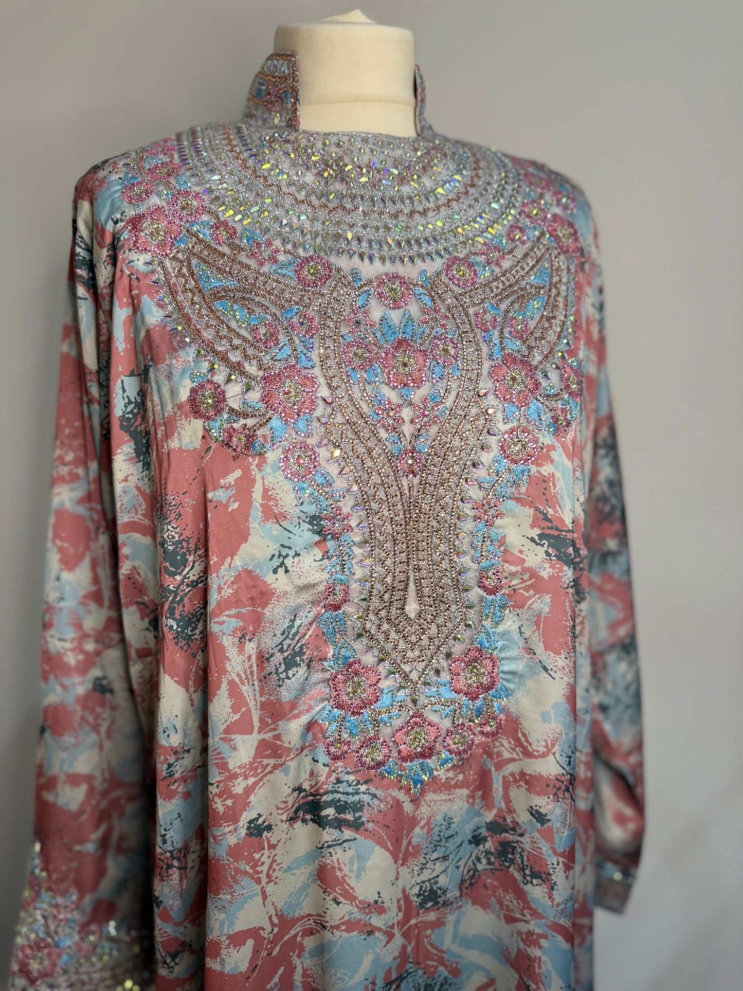 Anissa in pink High neck mkhawer
