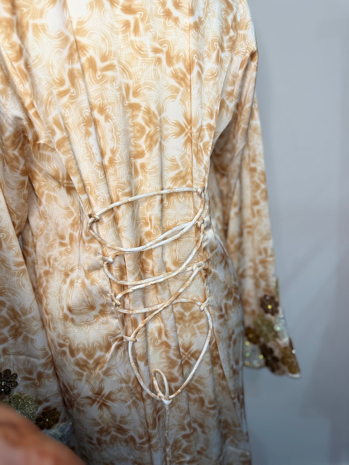 Corset flower